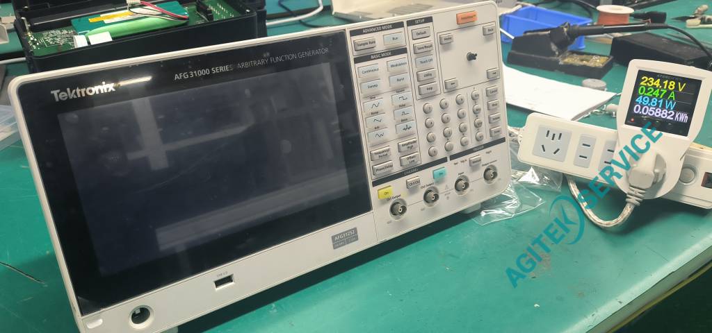 Tektronix泰克信號發生器AFG31000開機異常維修