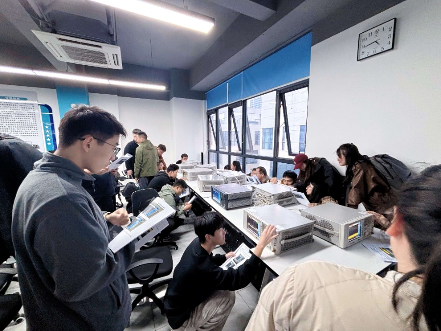 深夜福利AV測試科技頻譜儀培訓