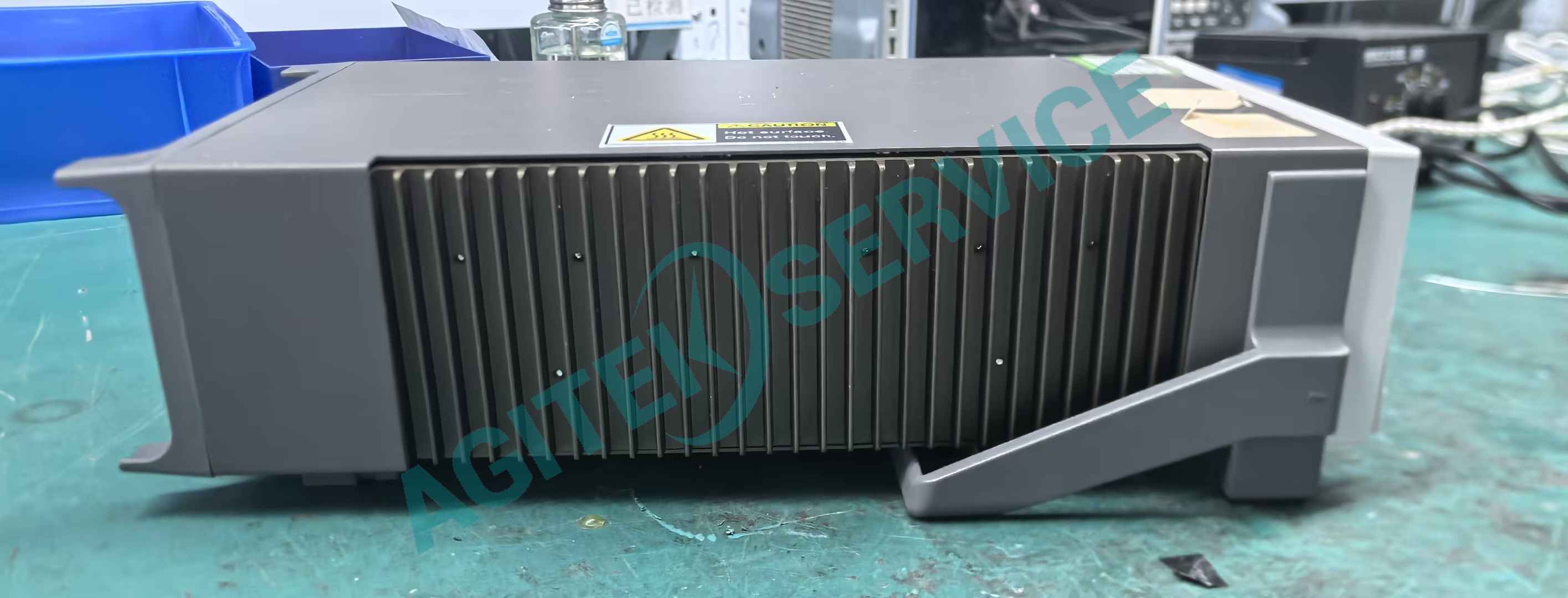 深夜成人在线观看2400源表上電黑屏維修