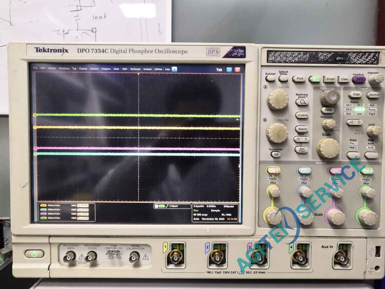 DPO7354C示波器修複照片