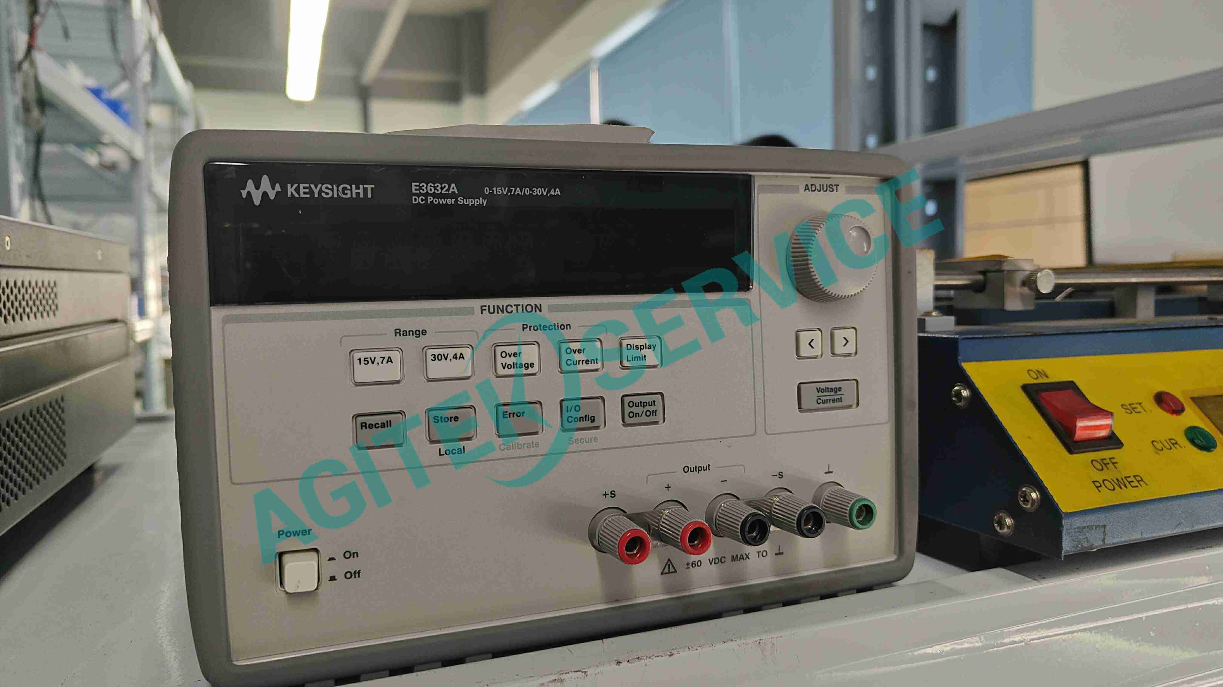 二手是德 E3632A 電源