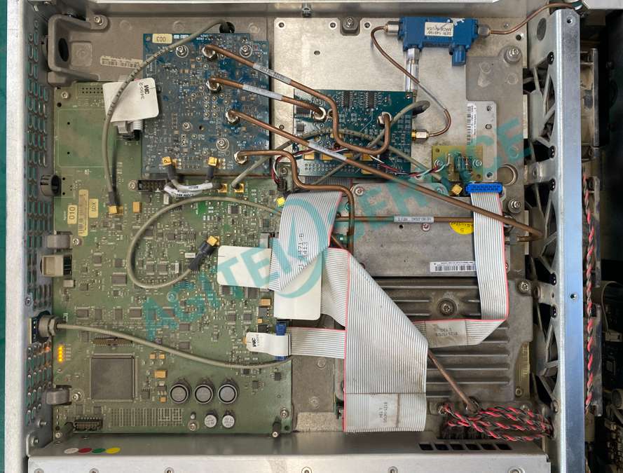 是德信號發生器拆機圖